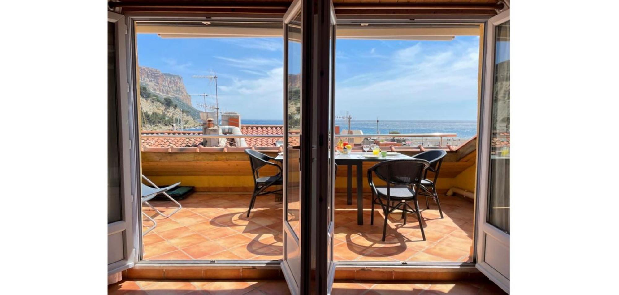 La Perle De Cassis - Terrace With Sea View Apartment Bagian luar foto