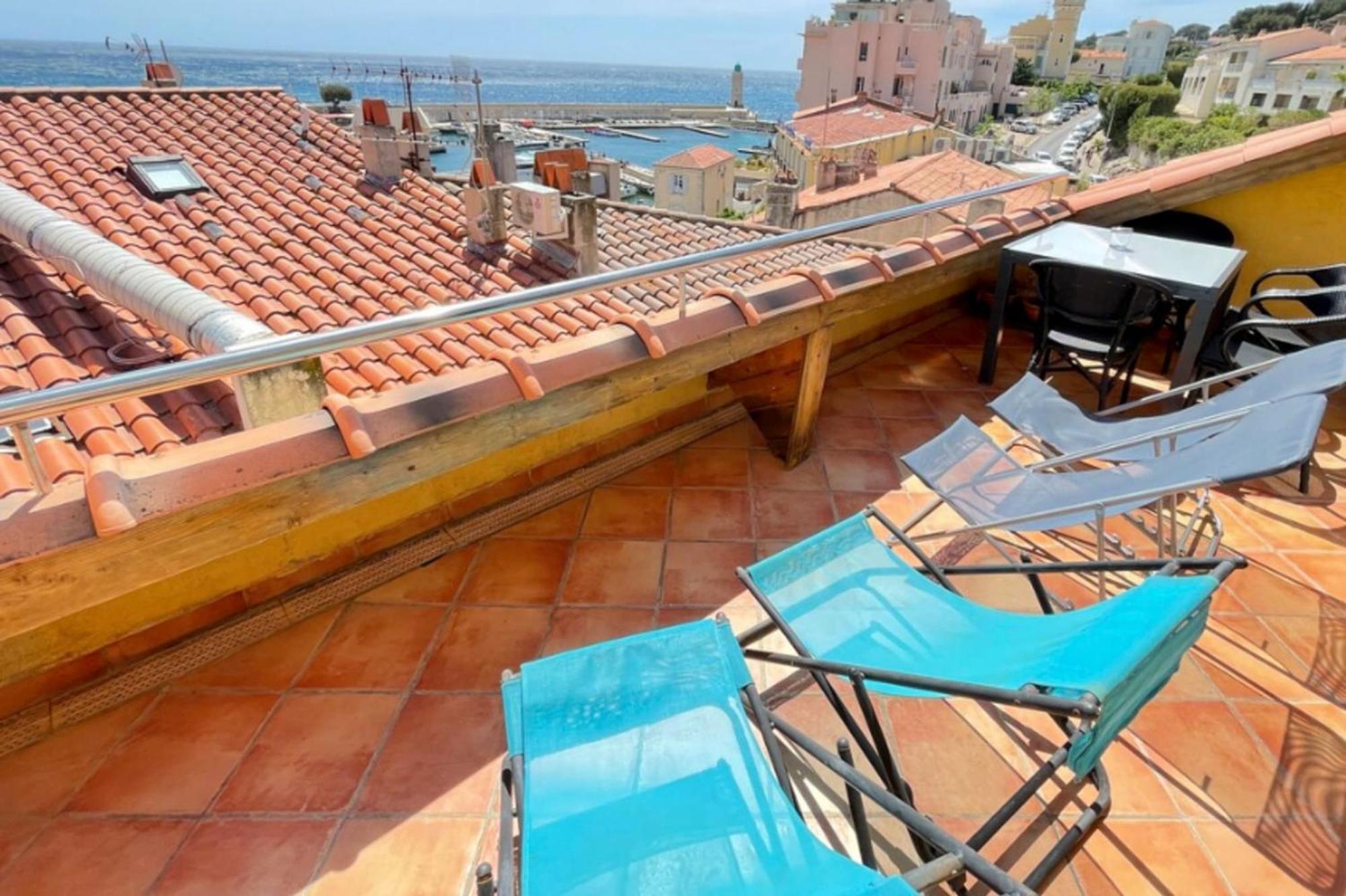 La Perle De Cassis - Terrace With Sea View Apartment Bagian luar foto